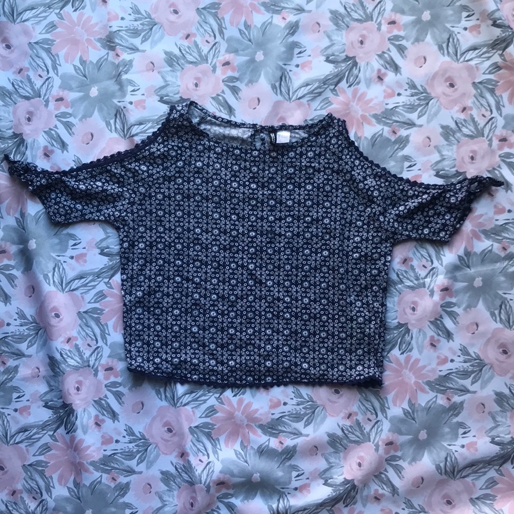 NAVY BLUE AND WHITE PRINT DETAILED COLD SHOULDER